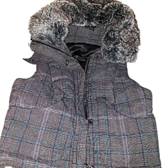 Guess Plaid Vest - Picture 1 of 5